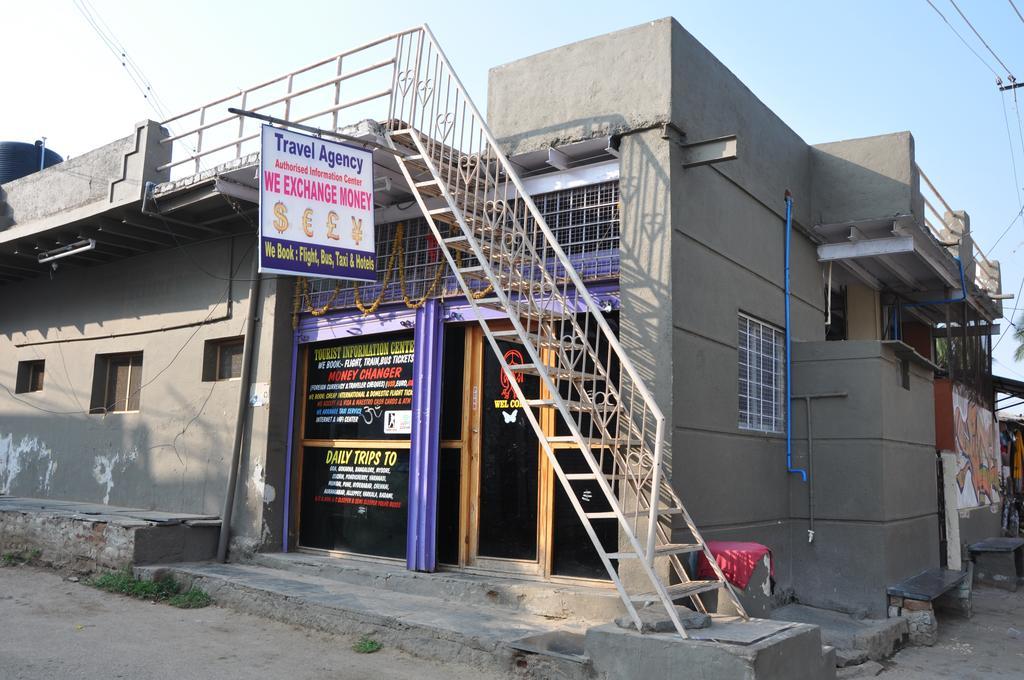 האמפי Manju Guest House מראה חיצוני תמונה