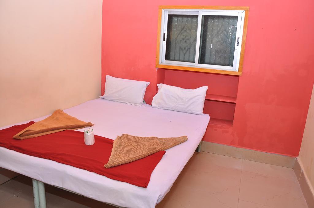 האמפי Manju Guest House מראה חיצוני תמונה